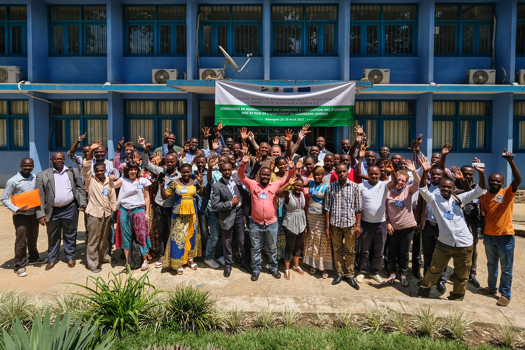 Group photo at the Science Week workshop at the University of Kisangani, DRC.