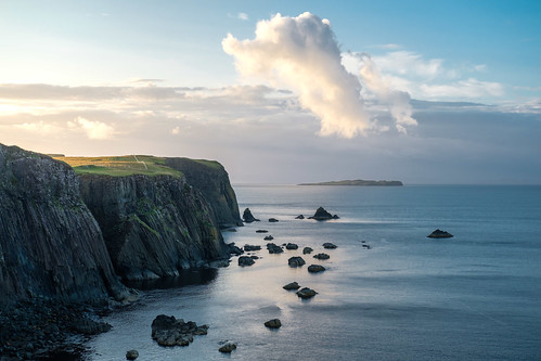 water cloud rocks cliffs scotland sunset isleofskye sea flodigarry unitedkingdom gb