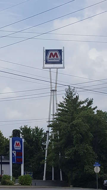 Marathon (Former Amoco) Goodlettsville, TN (Tall Sign)