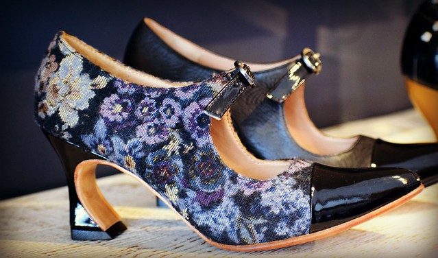 Lady's Tapestry Shoe