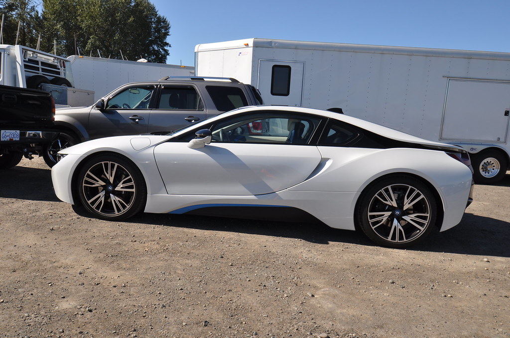 Parking Lot BMW I8 | Gearhead Photos | Flickr