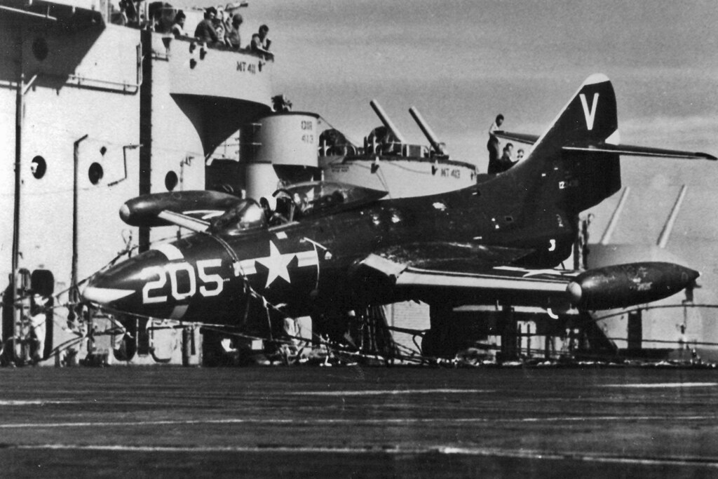 VF-112 F9F-2 Panther V-205