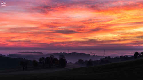 bayern deutschland herbst fall autumn natur nature himmel sky wolken clouds morgen morning nebel fog bäume trees landschaft landscape frodersreuth