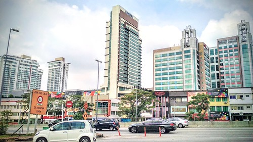 RapidKL Taman Tun Dr Ismail (SBK11) MRT Station  Jalan Da…  Flickr
