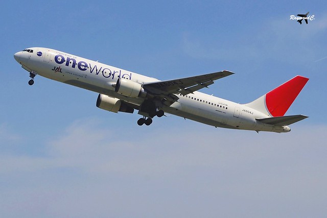 Japan Airlines Boeing 767-346(ER) JA604J (Oneworld Livery).