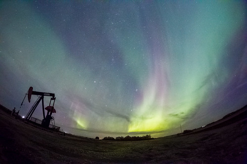 aurora borealis northern light north alberta canada grande prairie peace country sky night pumpjack oil petroleum oilfield