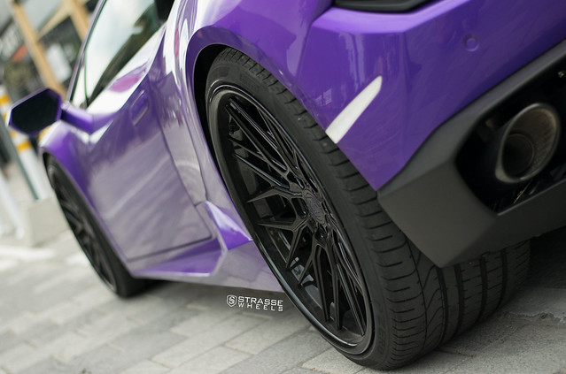 Strasse Wheels Lamborghini Huracan