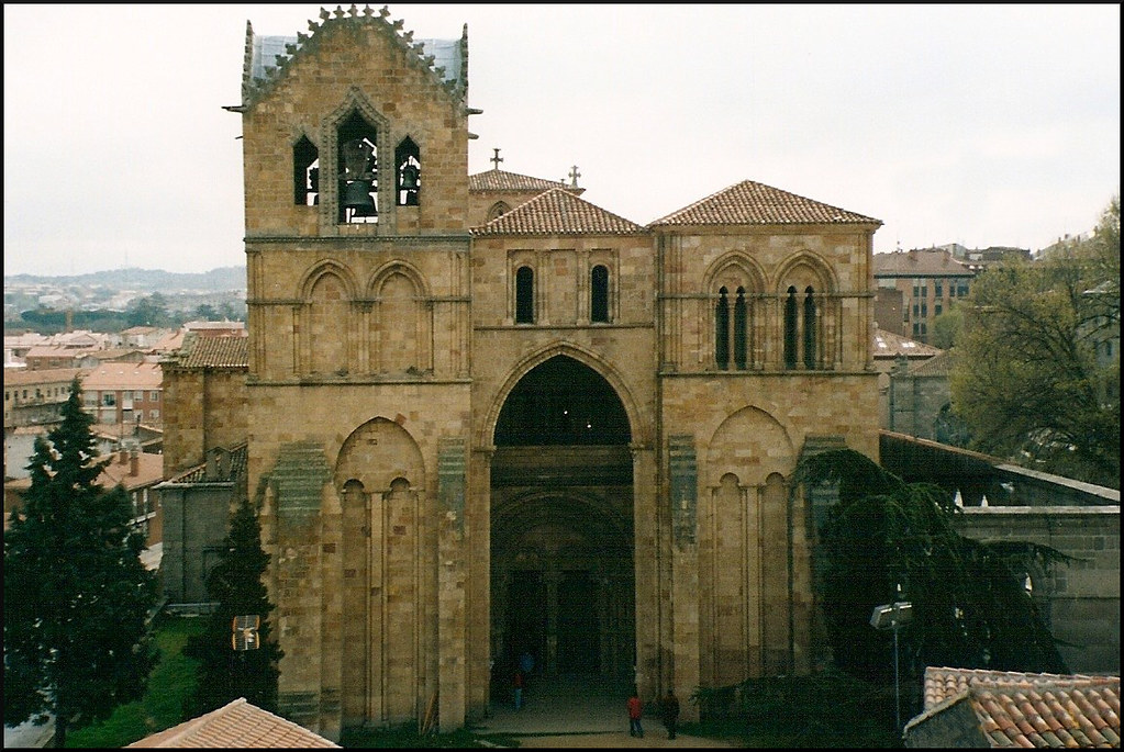 🇪🇸 🇪🇺 Basílica de San Vicente (Ávila, Castilla y León, España, 10-4-2004) ⭐⭐