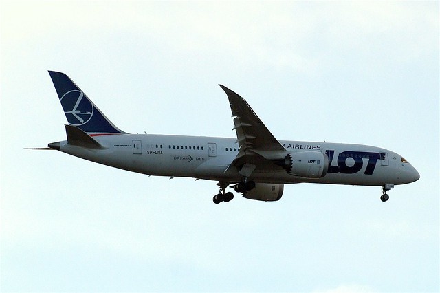 SP-LRA   Boeing 787-8 Dreamliner [35938] (LOT Polish Airlines) Home~G 30/12/2012