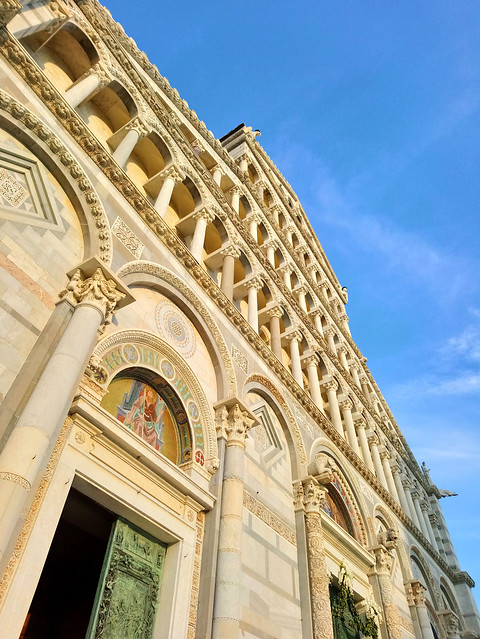 Pisa dome facade