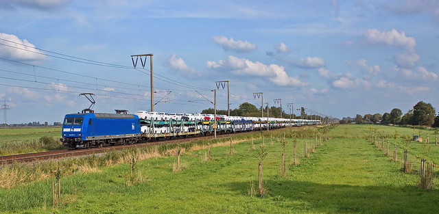 PRESS 145 030 mit Altmann Autozug, Emden,21.09.2017