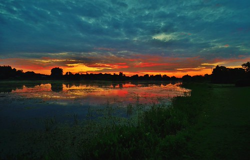 Lac du moonlight sunrise by polkshots, wow