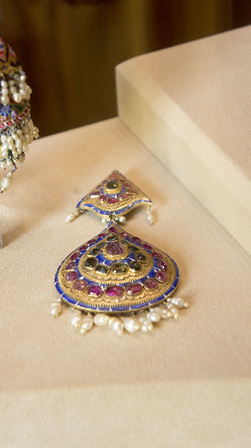 Another Indian style brooch at Royal Jewelry Museum