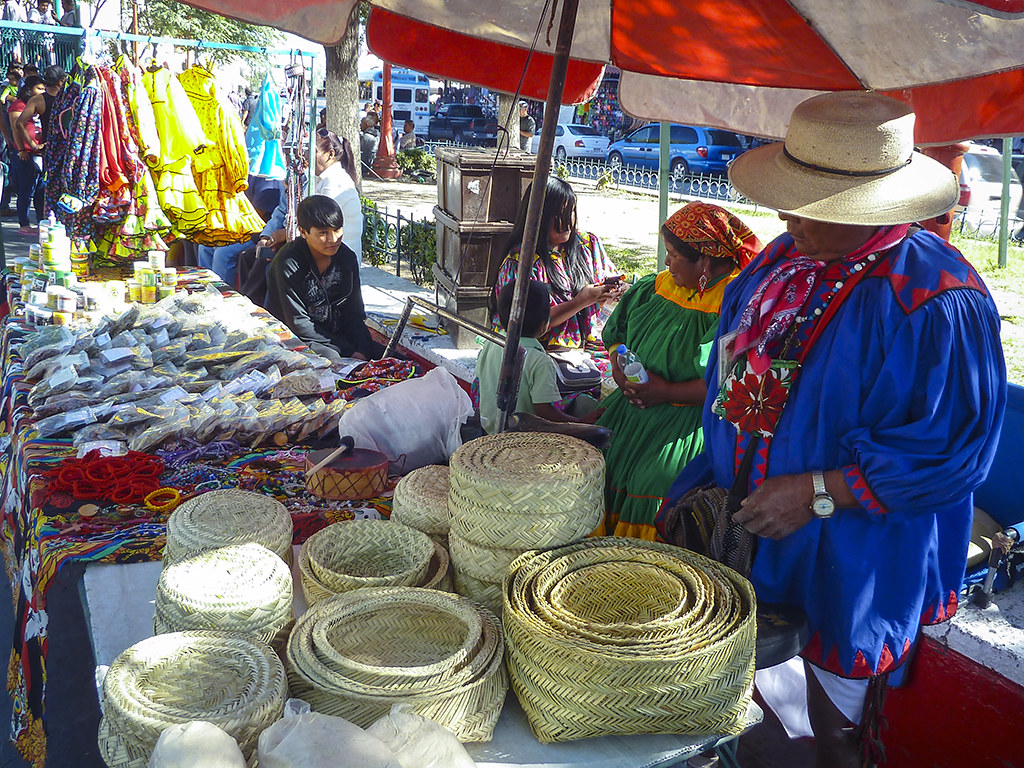 Artesanias Tarahumaras En El Centro De Cd Juarez Chihuah Flickr