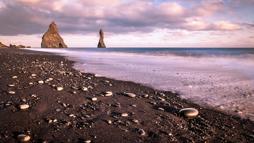 The black sand beach - Iceland - Travel photography