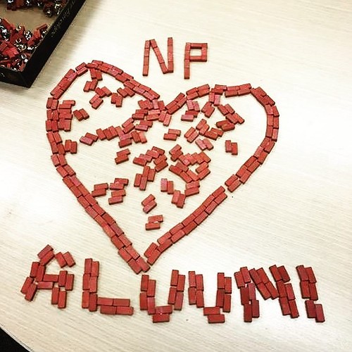 We ❤️ our alums!!! Mini brick pins to recognize alums at the opening of the Walk of Honor. #NPalumni #NPsocial #newpaltz #sunynewpaltz #