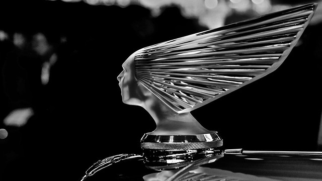 Bouchon de radiateur d'une Bentley, en cristal de chez Lalique.