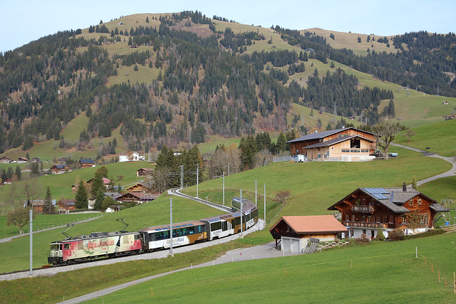 GDe 4/4 6006 MOB-Montreux-Oberland-Bernois Goldenpass panoramic train. Near Gruben, October 26. 2017