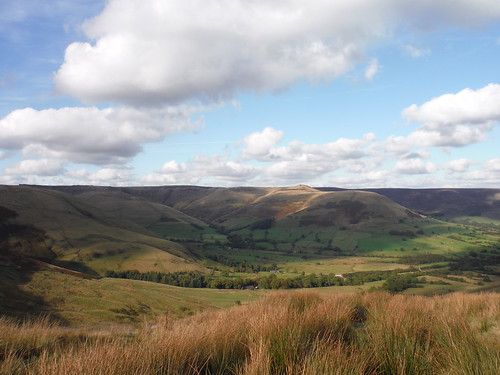 Crowden Clough and Grindslow Knoll, from Rushup Edge SWC Walk 302 - Bamford to Edale (via Win Hill and Great Ridge)
