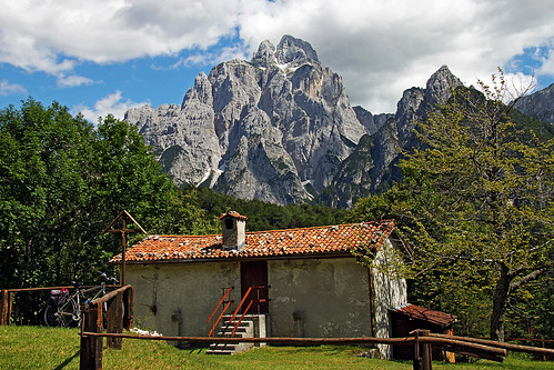 italia italy julianalps outdoors mountain hiking landscape montaz montaž iofdimontasio dunja dogna house