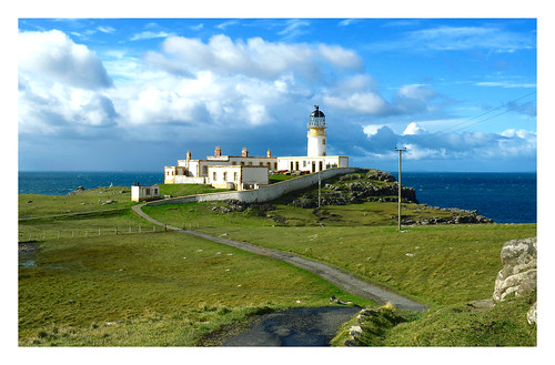 lighthouse robdemel scotland skye hiestpoint