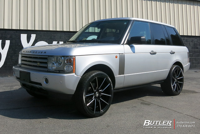 Range Rover with 22in Lexani Gravity Wheels and Pirelli Tires - a photo ...