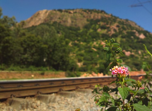 makalidurga hill hike doddaballapur rail track