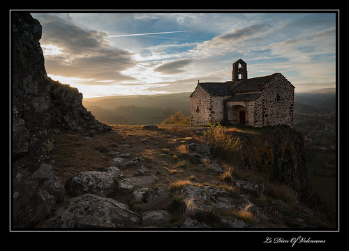 landscape paysage sunset crepuscule massifcentral france canon flickr google europe auvergne eos70d cantal chapelle chalet chapellesaintemadeleinedechalet massiac