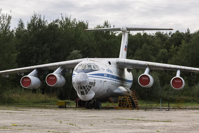 Ilyushin Il-76T - 2