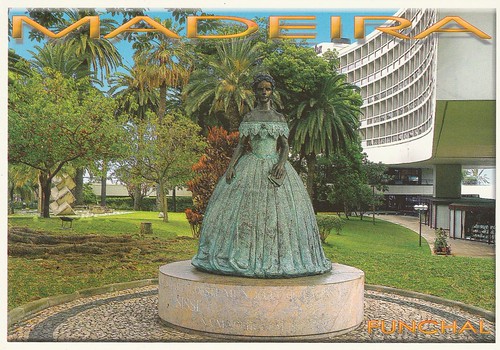 Sculpture représentant Sisis, impératrice d'Autriche (qui séjourna à Madère en 1860 et 1893) - Funchal, Madère | by christinec_px