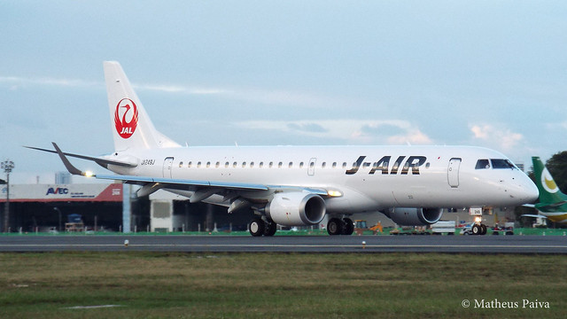 J-AIR (Japan Airlines) Embraer ERJ-190STD JA249J 