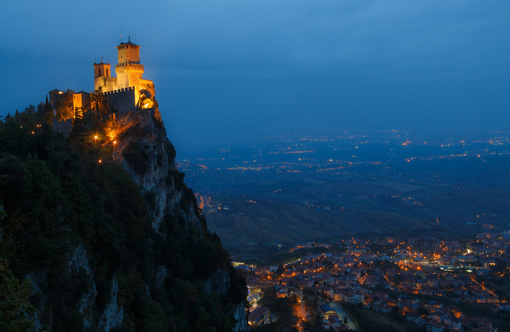 Guaita Tower overlooking the Republic of San Marino, the 5th smallest country in the world.

www.instagram.com/p/BZUGX2fgGrI/?taken-by=thedustyrover