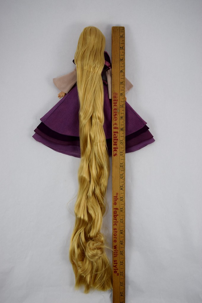 WDW 2010 Disney Tangled - Princess Rapunzel brushing her Hair Pin # 80 –  Buy The Way Artiques