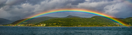 tromsogfinnmark rainbow hurtigruten mslofoten