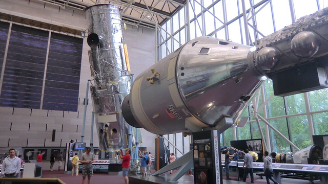 Washington D.C.: NASM @ National Mall: 2 of Americas peak performance in space exploration - APOLLO + HUBBLE SPACE TELESCOPE