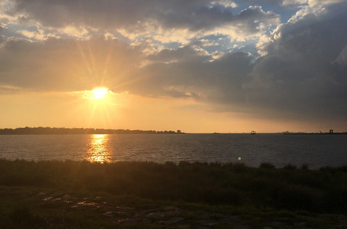 Sonnenuntergang in Glueckstadt by Aussie2504, Sunset from the Motorhome Site