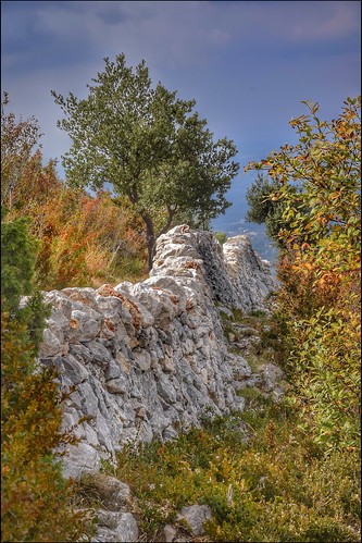bouchesdurhône nikon5300 octobre saintevictoire paca pierre provencealpescôtedazur provence mur