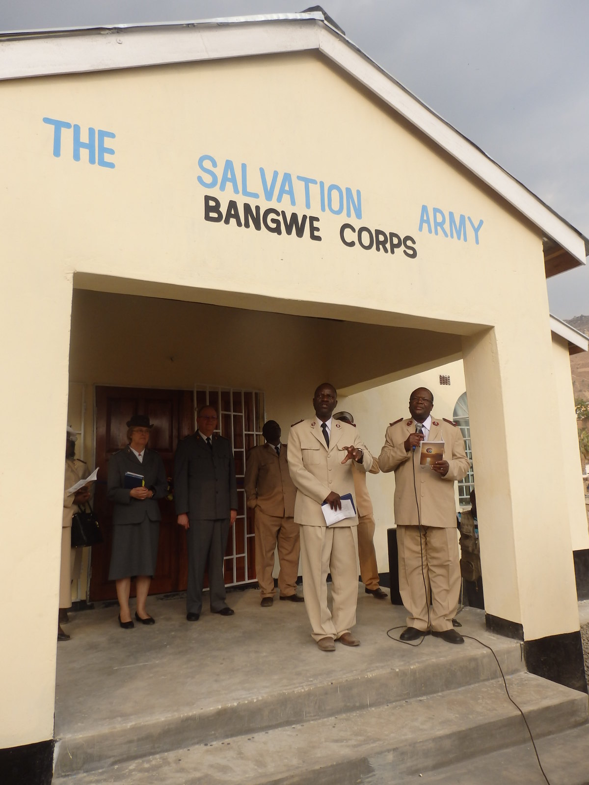 General and Commissioner Cox taking part in the opening and dedication of the Malawi Territory's new Bangwe Corps