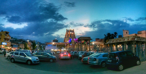 sunset india sunrise temple madras chennai tamil deity tamilnadu southindia mylapore triplicane mobilephotography parthasarathytemple tamilnadutourism nexusphotography