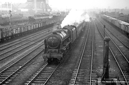 britishrailways lms fowler royalscot 7p 460 46146 theriflebrigade steam passenger rugby warwickshire train railway locomotive railroad