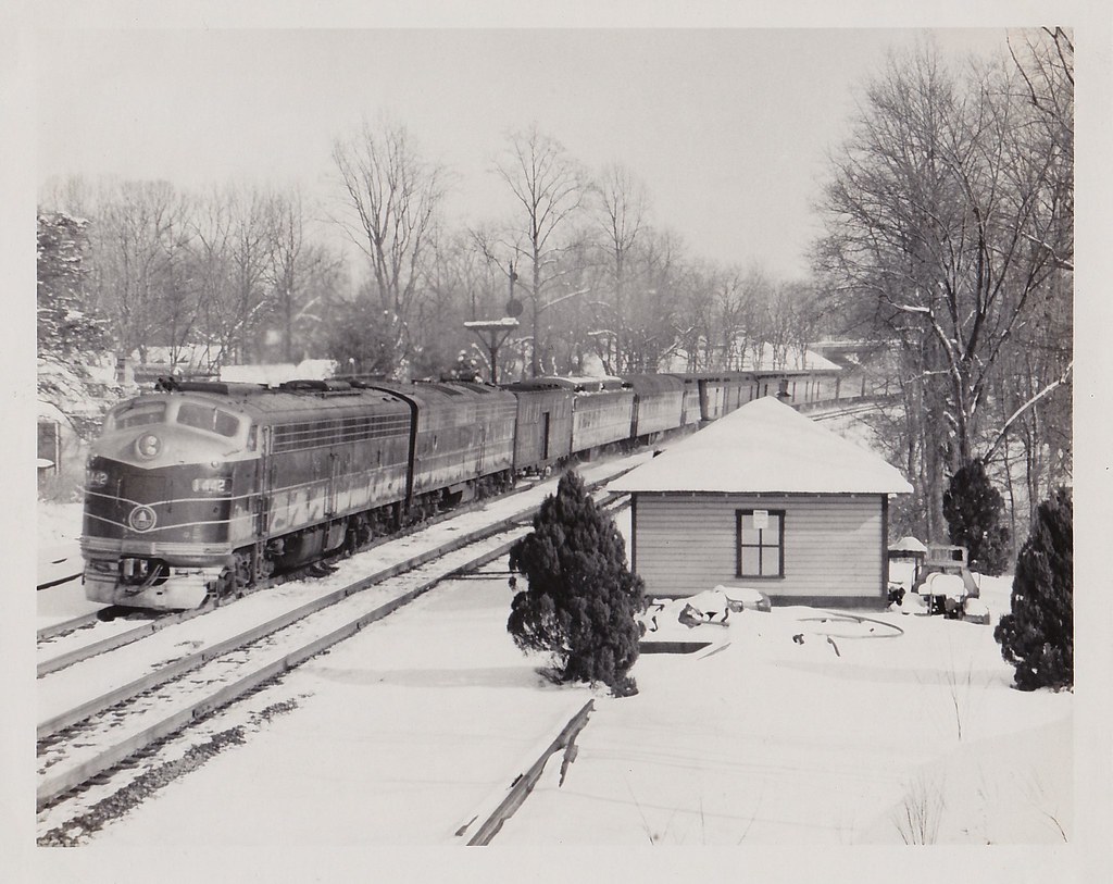 March 10, 1960: B&O 1442 pulling train #9 at Georgetown Jct.