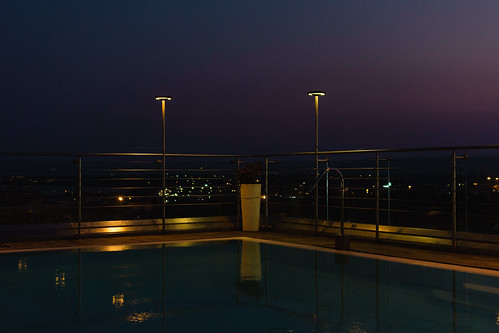 italy italie sicile sicily syracuse syracusa hôtel mercure nikon d7200 35mm nikkor f18 night nuit piscine