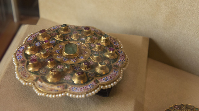 An Indian style golden brooch at Royal Jewelry Museum