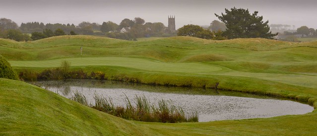 The threat of a misty day a St Mellion