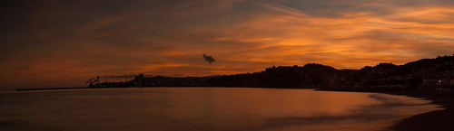Tramonto sul Savonese by Frago92, “Mi feci tante domande che andai a vivere sulla riva del mare e gettai in acqua le risposte per non 