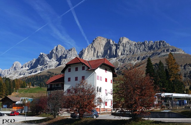 Südtirol-Bergmassiv bei Supersicht