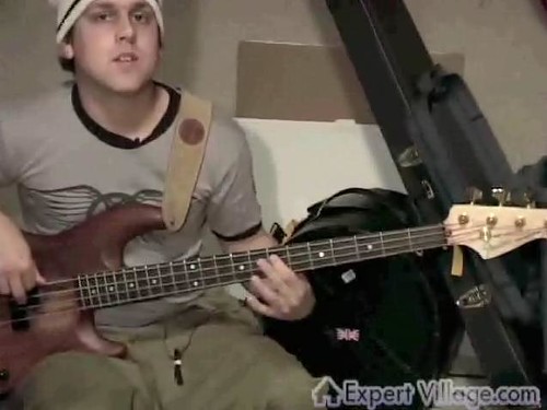 Writing a Bassline | by ExpertVillage.com
