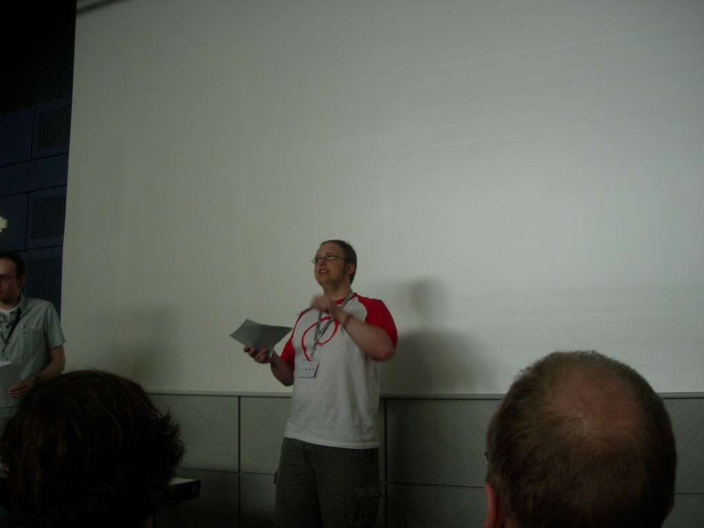 dscn3256 | Alexander Wirt (formorer) explains the Keysigning… | Flickr