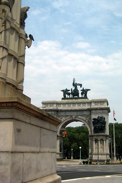 Brooklyn - Prospect Heights: Grand Army Plaza - Soldiers' and Sailors' Memorial Arch