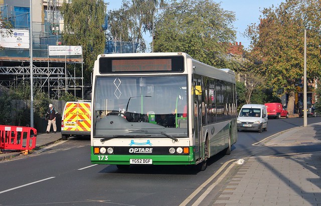 YG52 DGF, Ipswich Buses Optare Excel 173, Norwich Road, 17th. October 2017.